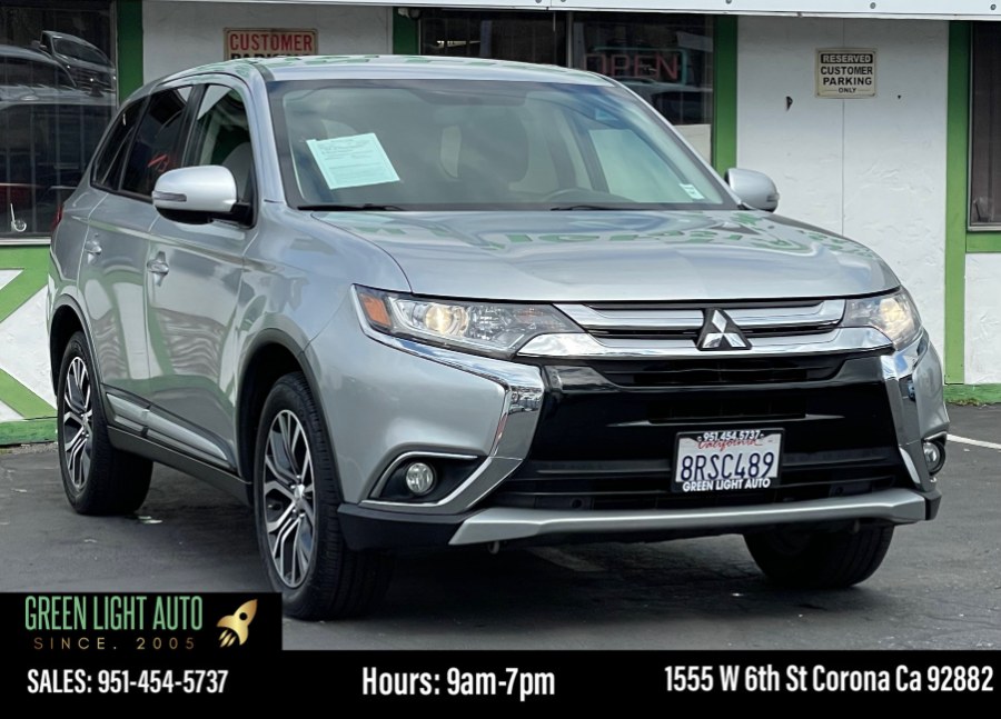 2018 Mitsubishi Outlander SE FWD, available for sale in Corona, California | Green Light Auto. Corona, California 2018 Mitsubishi Outlander SE FWD, available for sale in Corona, California | Green Light Auto. Corona, California