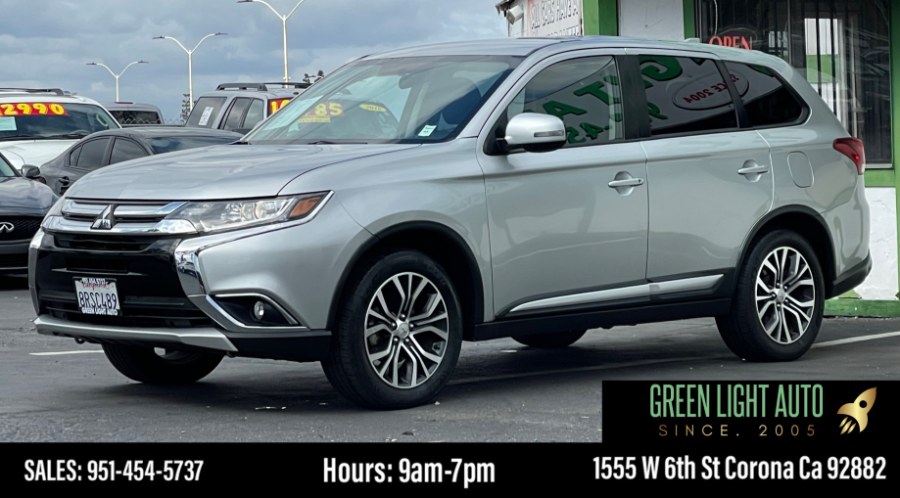 2018 Mitsubishi Outlander SE FWD, available for sale in Corona, California | Green Light Auto. Corona, California 2018 Mitsubishi Outlander SE FWD, available for sale in Corona, California | Green Light Auto. Corona, California