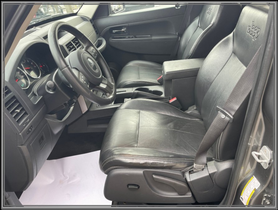 2012 Jeep Liberty 4WD 4dr Sport Latitude, available for sale in Huntington Station, New York | My Auto Inc.. Huntington Station, New York 2012 Jeep Liberty 4WD 4dr Sport Latitude, available for sale in Huntington Station, New York | My Auto Inc.. Huntington Station, New York