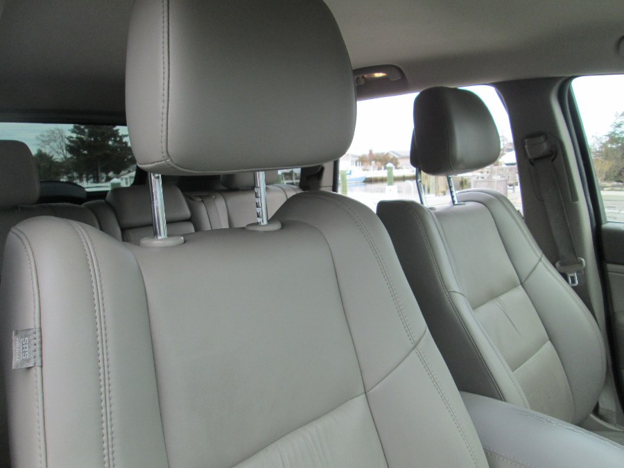 2011 Jeep Grand Cherokee 4WD 4dr Laredo, available for sale in Massapequa, New York | South Shore Auto Brokers & Sales. Massapequa, New York 2011 Jeep Grand Cherokee 4WD 4dr Laredo, available for sale in Massapequa, New York | South Shore Auto Brokers & Sales. Massapequa, New York