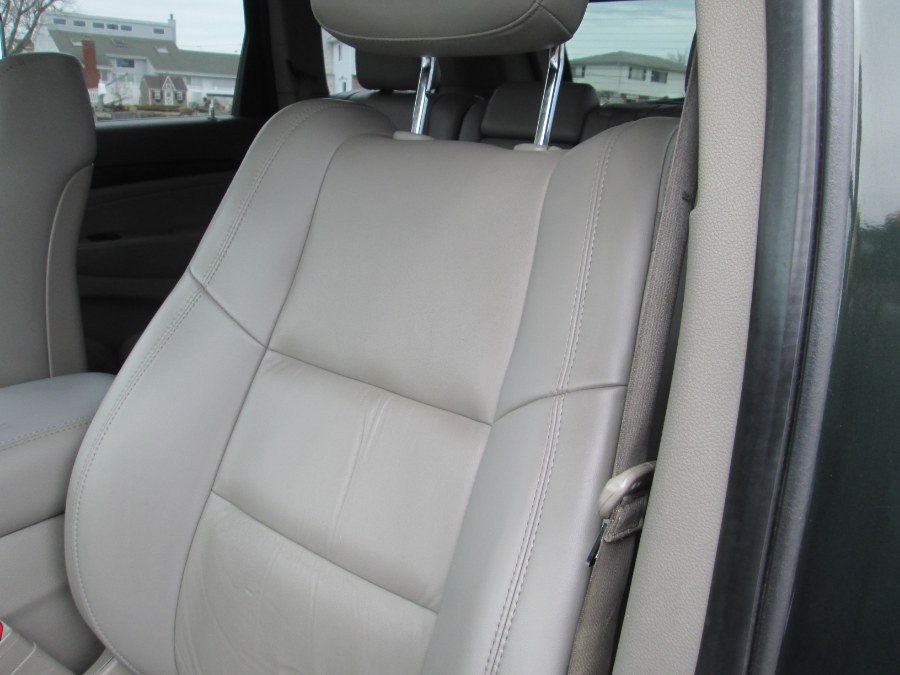 2011 Jeep Grand Cherokee 4WD 4dr Laredo, available for sale in Massapequa, New York | South Shore Auto Brokers & Sales. Massapequa, New York 2011 Jeep Grand Cherokee 4WD 4dr Laredo, available for sale in Massapequa, New York | South Shore Auto Brokers & Sales. Massapequa, New York