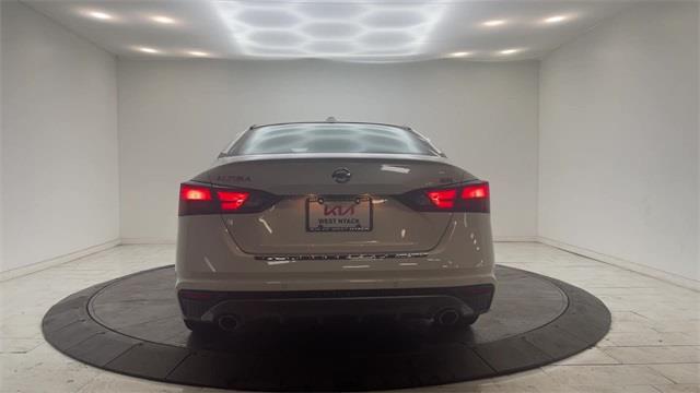 2020 Nissan Altima 2.5 SR, available for sale in Bronx, New York | Eastchester Motor Cars. Bronx, New York 2020 Nissan Altima 2.5 SR, available for sale in Bronx, New York | Eastchester Motor Cars. Bronx, New York