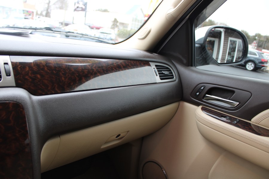 2009 GMC Yukon Denali AWD 4dr, available for sale in Plantsville, Connecticut | Auto House of Luxury. Plantsville, Connecticut 2009 GMC Yukon Denali AWD 4dr, available for sale in Plantsville, Connecticut | Auto House of Luxury. Plantsville, Connecticut