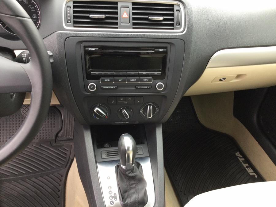 2014 Volkswagen Jetta Sedan 4dr Auto SE PZEV, available for sale in Plantsville, Connecticut | L&S Automotive LLC. Plantsville, Connecticut 2014 Volkswagen Jetta Sedan 4dr Auto SE PZEV, available for sale in Plantsville, Connecticut | L&S Automotive LLC. Plantsville, Connecticut