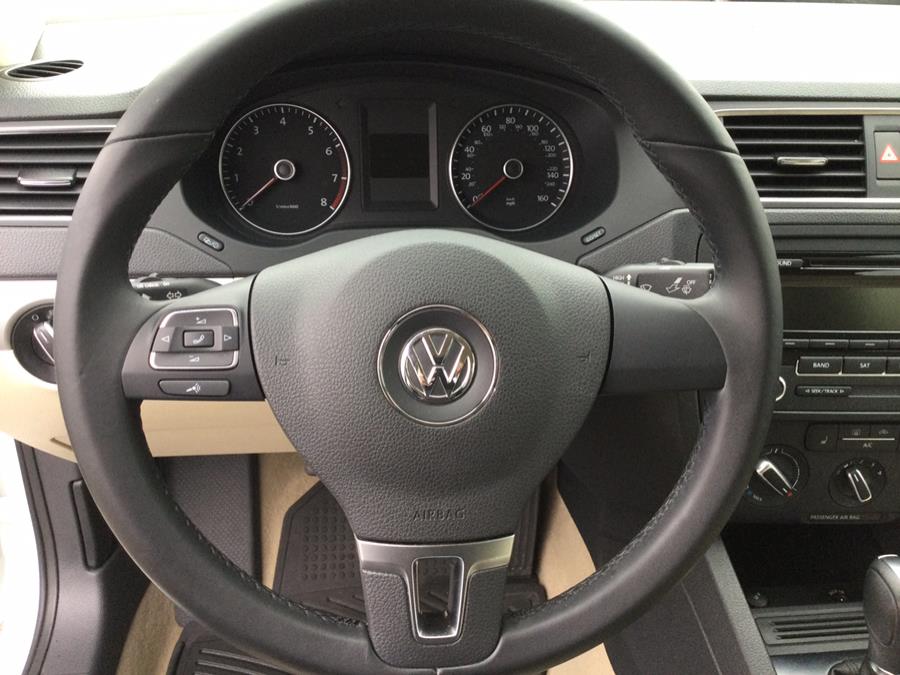 2014 Volkswagen Jetta Sedan 4dr Auto SE PZEV, available for sale in Plantsville, Connecticut | L&S Automotive LLC. Plantsville, Connecticut 2014 Volkswagen Jetta Sedan 4dr Auto SE PZEV, available for sale in Plantsville, Connecticut | L&S Automotive LLC. Plantsville, Connecticut