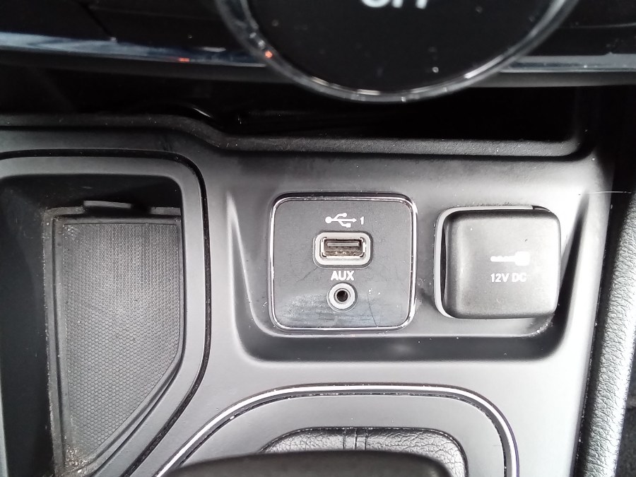 2020 Jeep Cherokee Latitude Plus FWD, available for sale in Irvington, New Jersey | NJ Used Cars Center. Irvington, New Jersey 2020 Jeep Cherokee Latitude Plus FWD, available for sale in Irvington, New Jersey | NJ Used Cars Center. Irvington, New Jersey