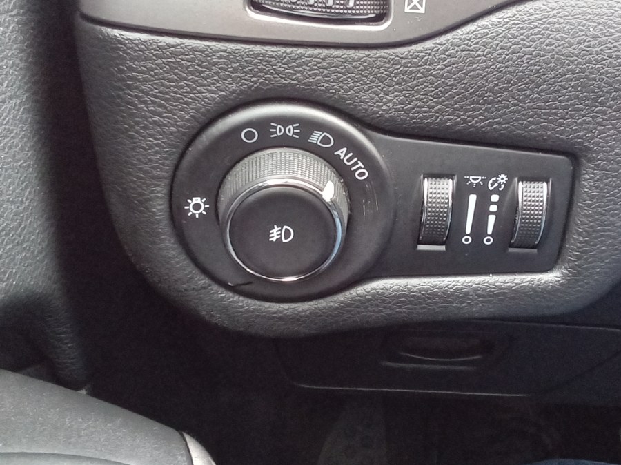2020 Jeep Cherokee Latitude Plus FWD, available for sale in Irvington, New Jersey | NJ Used Cars Center. Irvington, New Jersey 2020 Jeep Cherokee Latitude Plus FWD, available for sale in Irvington, New Jersey | NJ Used Cars Center. Irvington, New Jersey