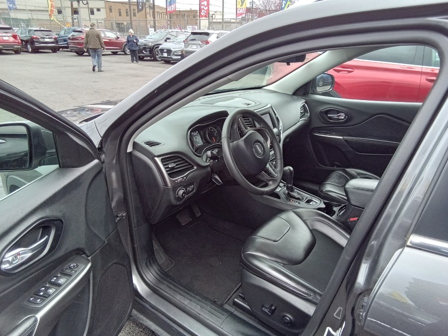 2020 Jeep Cherokee Latitude Plus FWD, available for sale in Irvington, New Jersey | NJ Used Cars Center. Irvington, New Jersey 2020 Jeep Cherokee Latitude Plus FWD, available for sale in Irvington, New Jersey | NJ Used Cars Center. Irvington, New Jersey