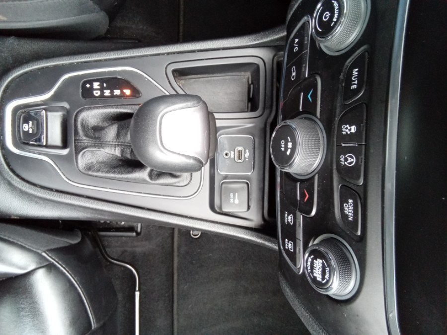 2020 Jeep Cherokee Latitude Plus FWD, available for sale in Irvington, New Jersey | NJ Used Cars Center. Irvington, New Jersey 2020 Jeep Cherokee Latitude Plus FWD, available for sale in Irvington, New Jersey | NJ Used Cars Center. Irvington, New Jersey