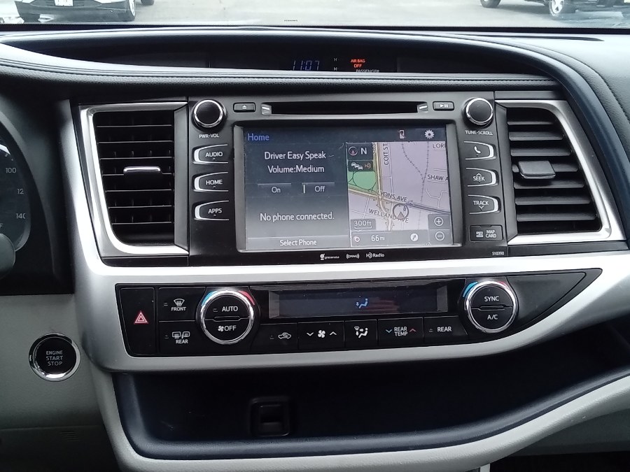 2019 Toyota Highlander XLE V6 AWD (Natl), available for sale in Irvington, New Jersey | NJ Used Cars Center. Irvington, New Jersey 2019 Toyota Highlander XLE V6 AWD (Natl), available for sale in Irvington, New Jersey | NJ Used Cars Center. Irvington, New Jersey
