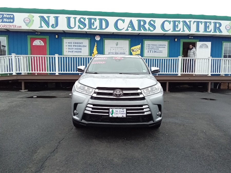 2019 Toyota Highlander XLE V6 AWD (Natl), available for sale in Irvington, New Jersey | NJ Used Cars Center. Irvington, New Jersey 2019 Toyota Highlander XLE V6 AWD (Natl), available for sale in Irvington, New Jersey | NJ Used Cars Center. Irvington, New Jersey