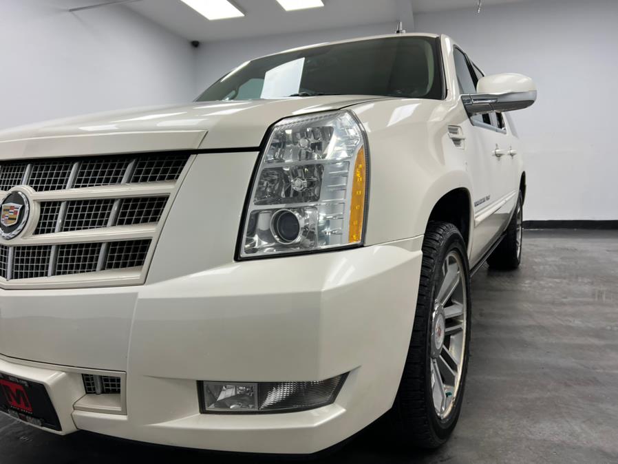2013 Cadillac Escalade ESV AWD 4dr Premium, available for sale in Elizabeth, New Jersey | M Auto Group. Elizabeth, New Jersey 2013 Cadillac Escalade ESV AWD 4dr Premium, available for sale in Elizabeth, New Jersey | M Auto Group. Elizabeth, New Jersey