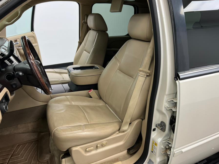 2013 Cadillac Escalade ESV AWD 4dr Premium, available for sale in Elizabeth, New Jersey | M Auto Group. Elizabeth, New Jersey 2013 Cadillac Escalade ESV AWD 4dr Premium, available for sale in Elizabeth, New Jersey | M Auto Group. Elizabeth, New Jersey