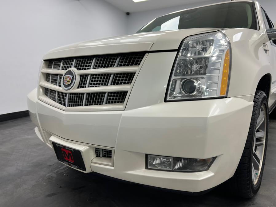 2013 Cadillac Escalade ESV AWD 4dr Premium, available for sale in Elizabeth, New Jersey | M Auto Group. Elizabeth, New Jersey 2013 Cadillac Escalade ESV AWD 4dr Premium, available for sale in Elizabeth, New Jersey | M Auto Group. Elizabeth, New Jersey