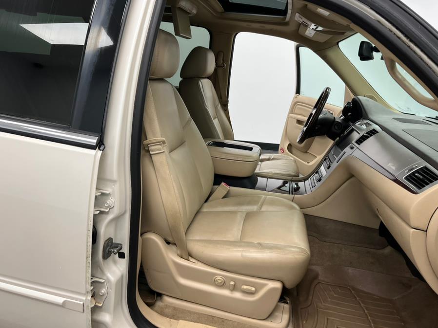 2013 Cadillac Escalade ESV AWD 4dr Premium, available for sale in Elizabeth, New Jersey | M Auto Group. Elizabeth, New Jersey 2013 Cadillac Escalade ESV AWD 4dr Premium, available for sale in Elizabeth, New Jersey | M Auto Group. Elizabeth, New Jersey
