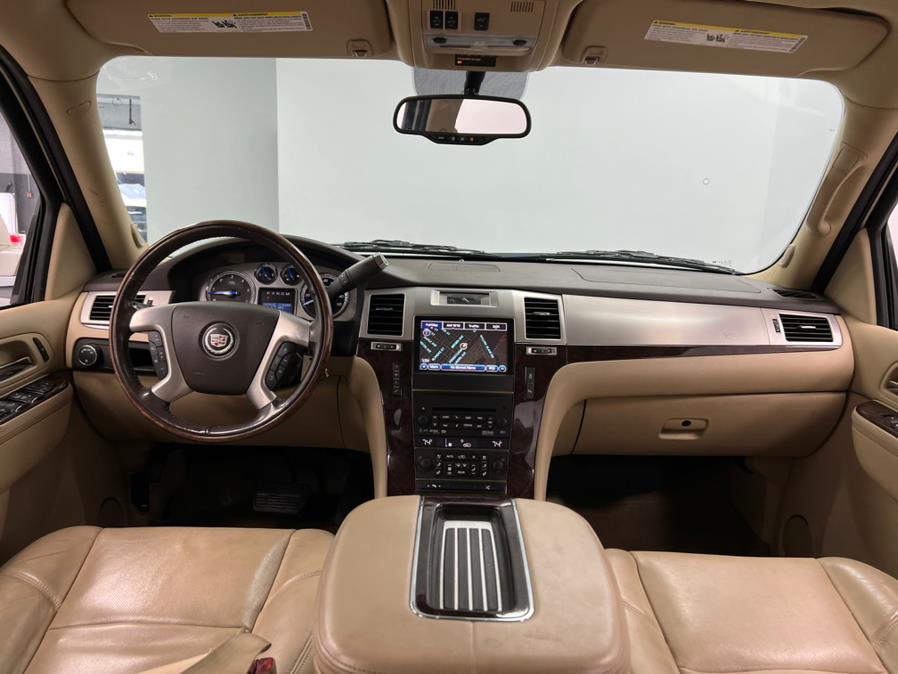 2013 Cadillac Escalade ESV AWD 4dr Premium, available for sale in Elizabeth, New Jersey | M Auto Group. Elizabeth, New Jersey 2013 Cadillac Escalade ESV AWD 4dr Premium, available for sale in Elizabeth, New Jersey | M Auto Group. Elizabeth, New Jersey