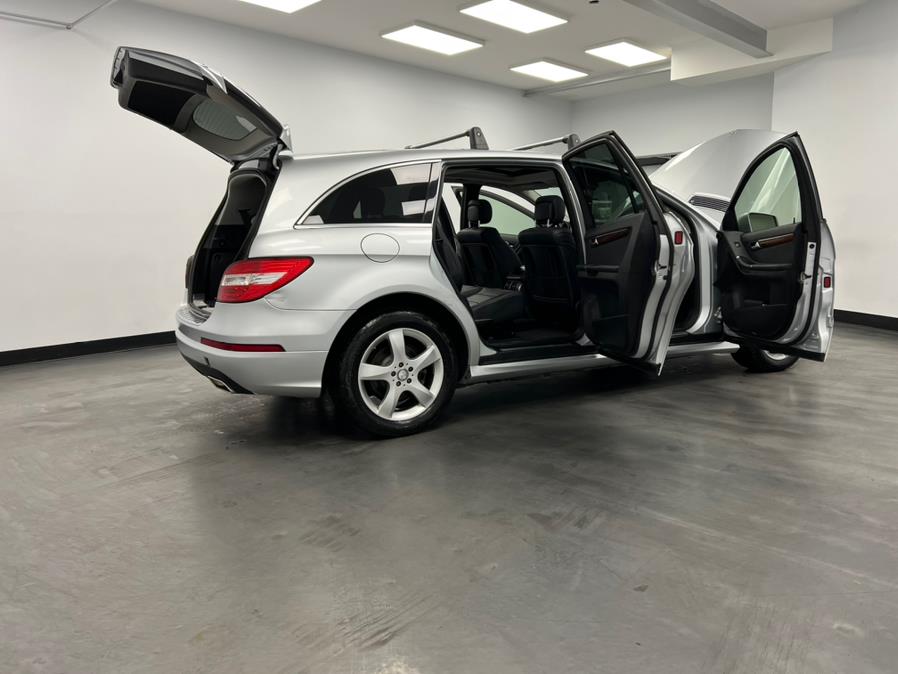 2011 Mercedes-Benz R-Class 4MATIC 4dr R350, available for sale in Elizabeth, New Jersey | M Auto Group. Elizabeth, New Jersey 2011 Mercedes-Benz R-Class 4MATIC 4dr R350, available for sale in Elizabeth, New Jersey | M Auto Group. Elizabeth, New Jersey