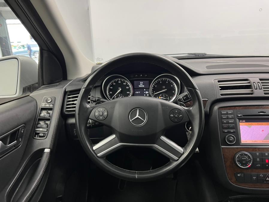 2011 Mercedes-Benz R-Class 4MATIC 4dr R350, available for sale in Elizabeth, New Jersey | M Auto Group. Elizabeth, New Jersey 2011 Mercedes-Benz R-Class 4MATIC 4dr R350, available for sale in Elizabeth, New Jersey | M Auto Group. Elizabeth, New Jersey