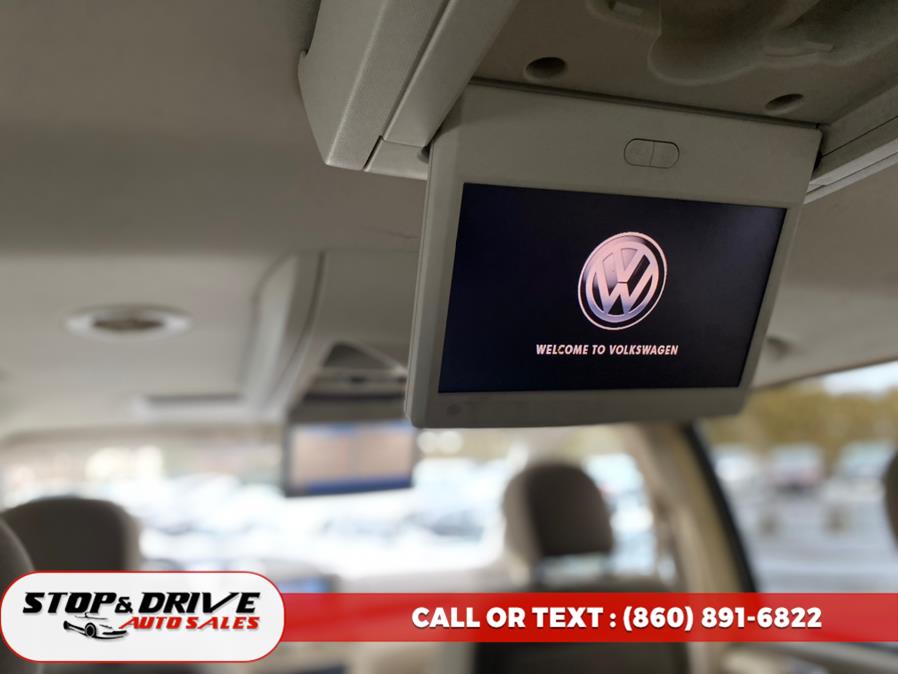 2009 Volkswagen Routan 4dr Wgn SE, available for sale in East Windsor, Connecticut | Stop & Drive Auto Sales. East Windsor, Connecticut 2009 Volkswagen Routan 4dr Wgn SE, available for sale in East Windsor, Connecticut | Stop & Drive Auto Sales. East Windsor, Connecticut