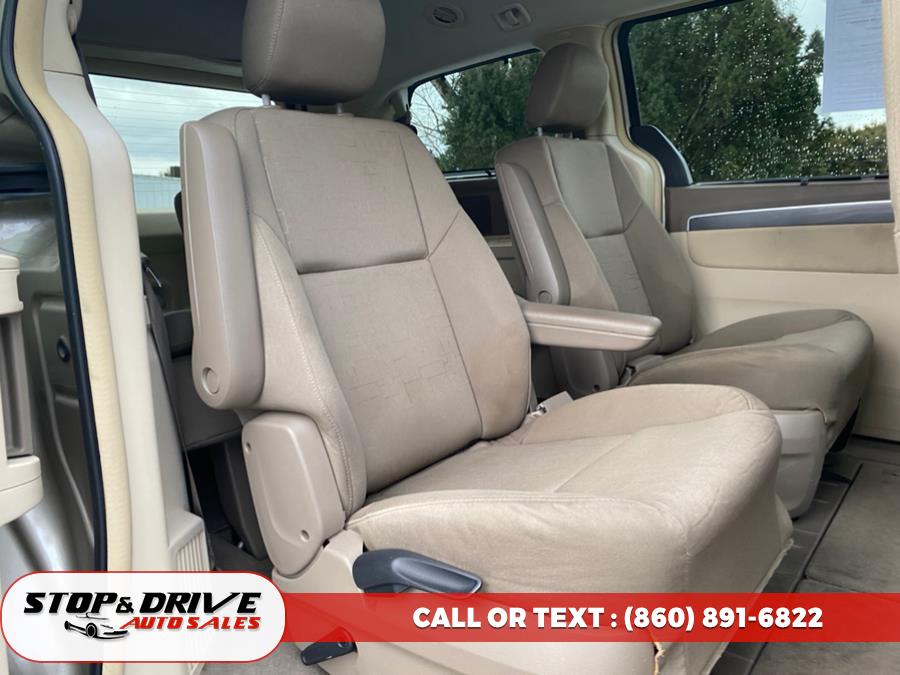 2009 Volkswagen Routan 4dr Wgn SE, available for sale in East Windsor, Connecticut | Stop & Drive Auto Sales. East Windsor, Connecticut 2009 Volkswagen Routan 4dr Wgn SE, available for sale in East Windsor, Connecticut | Stop & Drive Auto Sales. East Windsor, Connecticut