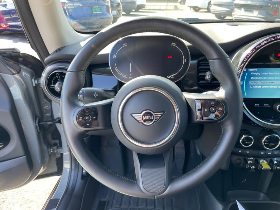 2022 MINI Cooper SE Signature Trim, available for sale in Daly City, California | Green Light Auto Wholesale. Daly City, California 2022 MINI Cooper SE Signature Trim, available for sale in Daly City, California | Green Light Auto Wholesale. Daly City, California