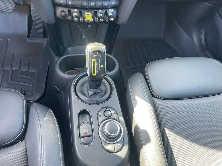 2022 MINI Cooper SE Signature Trim, available for sale in Daly City, California | Green Light Auto Wholesale. Daly City, California 2022 MINI Cooper SE Signature Trim, available for sale in Daly City, California | Green Light Auto Wholesale. Daly City, California