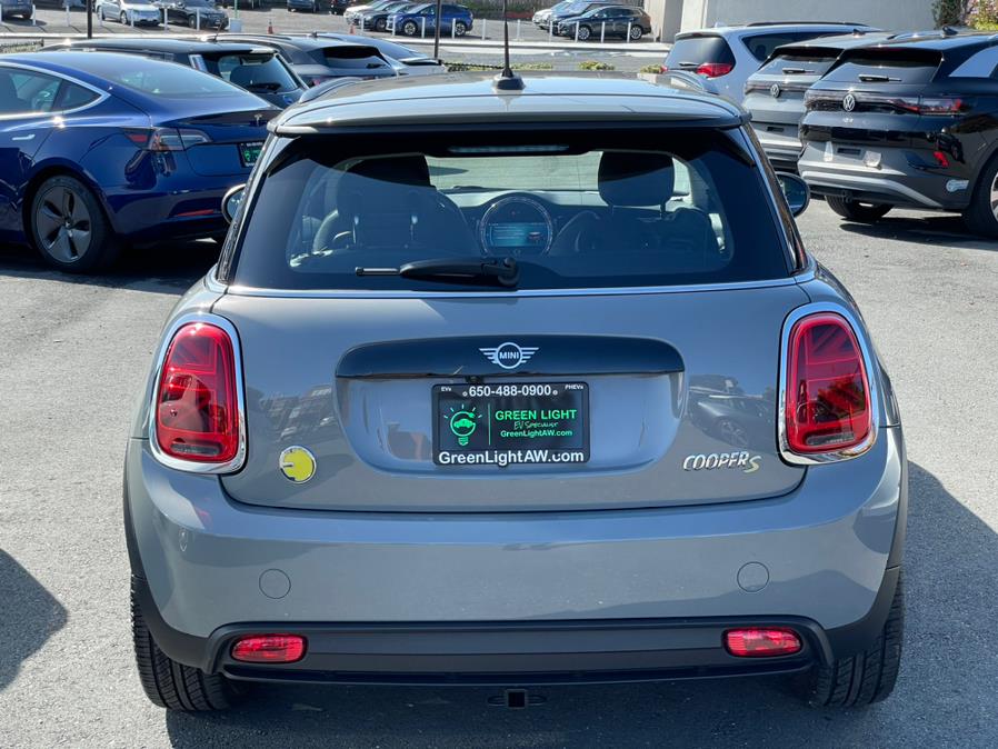 2022 MINI Cooper SE Signature Trim, available for sale in Daly City, California | Green Light Auto Wholesale. Daly City, California 2022 MINI Cooper SE Signature Trim, available for sale in Daly City, California | Green Light Auto Wholesale. Daly City, California