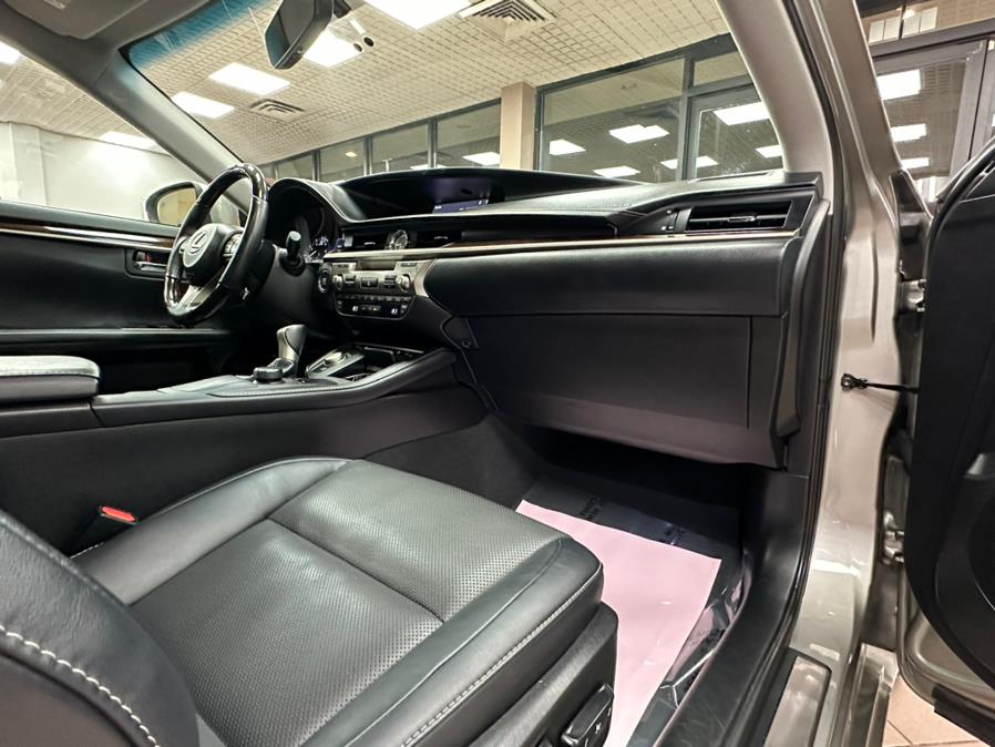 2016 Lexus ES 350 4dr Sdn, available for sale in Massapequa Park, New York | Power Motors East. Massapequa Park, New York 2016 Lexus ES 350 4dr Sdn, available for sale in Massapequa Park, New York | Power Motors East. Massapequa Park, New York