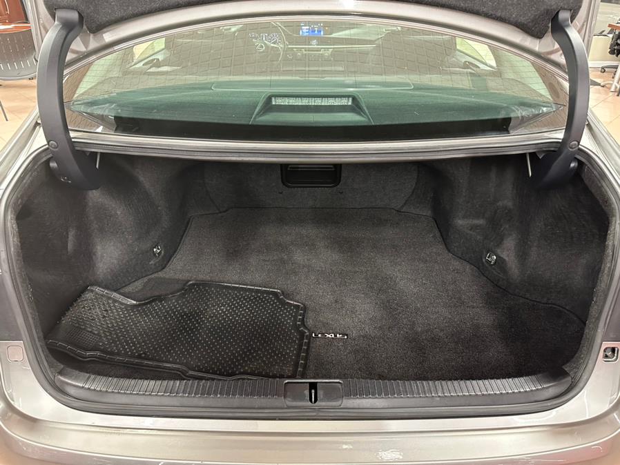 2016 Lexus ES 350 4dr Sdn, available for sale in Massapequa Park, New York | Power Motors East. Massapequa Park, New York 2016 Lexus ES 350 4dr Sdn, available for sale in Massapequa Park, New York | Power Motors East. Massapequa Park, New York
