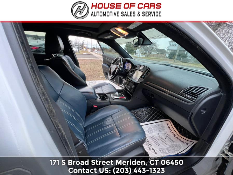2015 Chrysler 300 4dr Sdn 300S AWD, available for sale in Meriden, Connecticut | House of Cars CT. Meriden, Connecticut