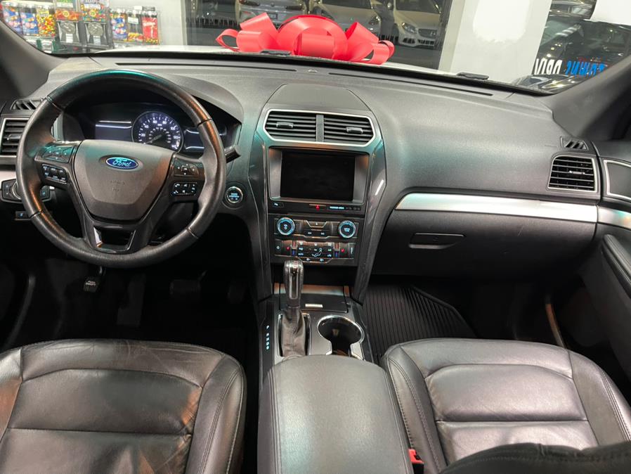2016 Ford Explorer 4WD 4dr XLT, available for sale in Inwood, New York | 5 Towns Drive. Inwood, New York 2016 Ford Explorer 4WD 4dr XLT, available for sale in Inwood, New York | 5 Towns Drive. Inwood, New York