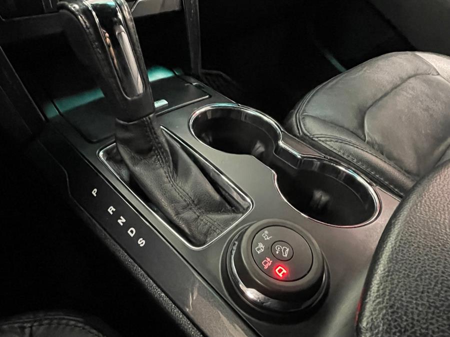 2016 Ford Explorer 4WD 4dr XLT, available for sale in Inwood, New York | 5 Towns Drive. Inwood, New York 2016 Ford Explorer 4WD 4dr XLT, available for sale in Inwood, New York | 5 Towns Drive. Inwood, New York