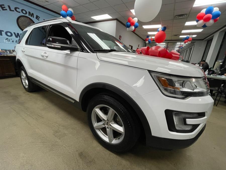 2016 Ford Explorer 4WD 4dr XLT, available for sale in Inwood, New York | 5 Towns Drive. Inwood, New York 2016 Ford Explorer 4WD 4dr XLT, available for sale in Inwood, New York | 5 Towns Drive. Inwood, New York