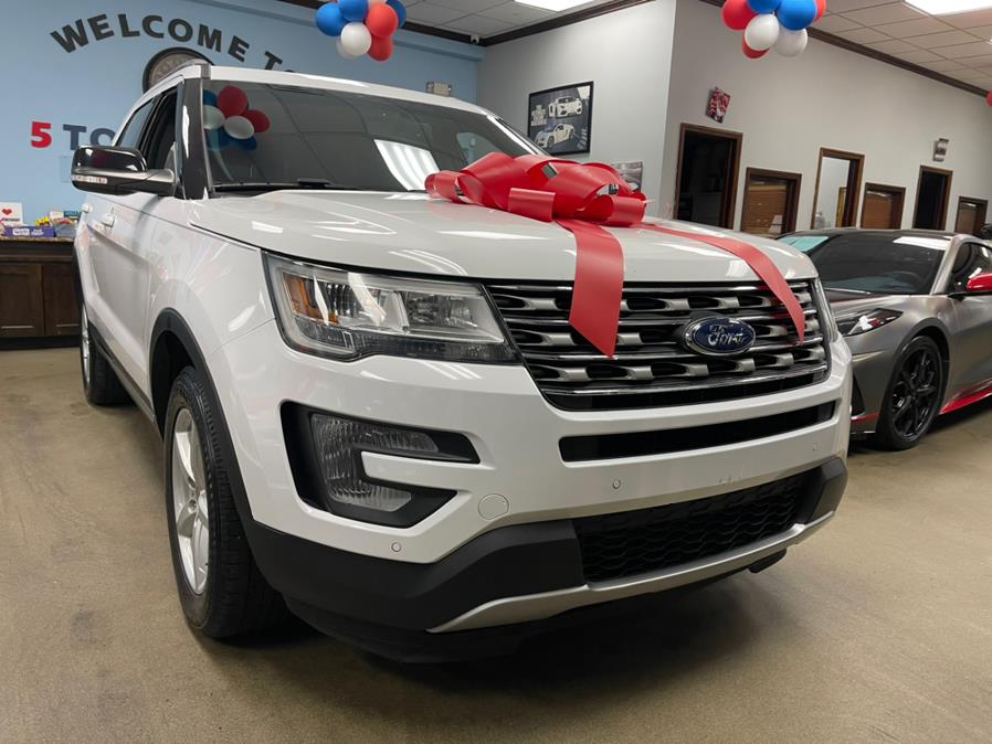 2016 Ford Explorer 4WD 4dr XLT, available for sale in Inwood, New York | 5 Towns Drive. Inwood, New York 2016 Ford Explorer 4WD 4dr XLT, available for sale in Inwood, New York | 5 Towns Drive. Inwood, New York