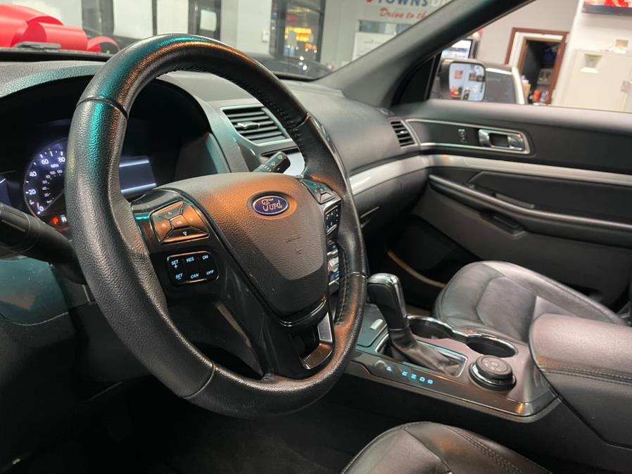 2016 Ford Explorer 4WD 4dr XLT, available for sale in Inwood, New York | 5 Towns Drive. Inwood, New York 2016 Ford Explorer 4WD 4dr XLT, available for sale in Inwood, New York | 5 Towns Drive. Inwood, New York