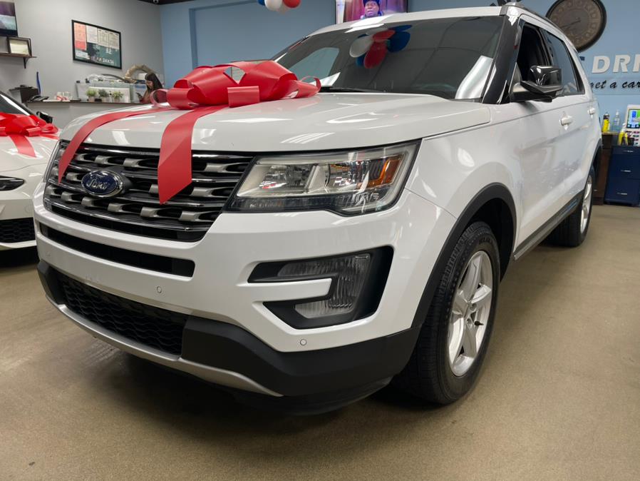 2016 Ford Explorer 4WD 4dr XLT, available for sale in Inwood, New York | 5 Towns Drive. Inwood, New York 2016 Ford Explorer 4WD 4dr XLT, available for sale in Inwood, New York | 5 Towns Drive. Inwood, New York