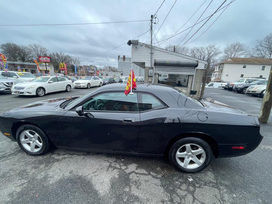 2010 Dodge Challenger 2dr Cpe SE, available for sale in Irvington, New Jersey | Elis Motors Corp. Irvington, New Jersey 2010 Dodge Challenger 2dr Cpe SE, available for sale in Irvington, New Jersey | Elis Motors Corp. Irvington, New Jersey