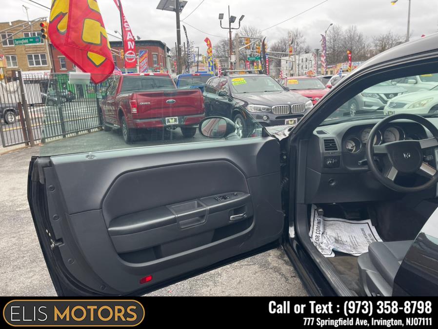 2010 Dodge Challenger 2dr Cpe SE, available for sale in Irvington, New Jersey | Elis Motors Corp. Irvington, New Jersey 2010 Dodge Challenger 2dr Cpe SE, available for sale in Irvington, New Jersey | Elis Motors Corp. Irvington, New Jersey