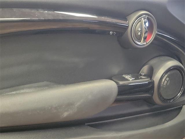 2017 Mini Cooper s Base, available for sale in Stratford, Connecticut | Wiz Leasing Inc. Stratford, Connecticut 2017 Mini Cooper s Base, available for sale in Stratford, Connecticut | Wiz Leasing Inc. Stratford, Connecticut