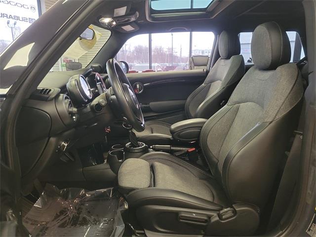 2017 Mini Cooper s Base, available for sale in Stratford, Connecticut | Wiz Leasing Inc. Stratford, Connecticut 2017 Mini Cooper s Base, available for sale in Stratford, Connecticut | Wiz Leasing Inc. Stratford, Connecticut