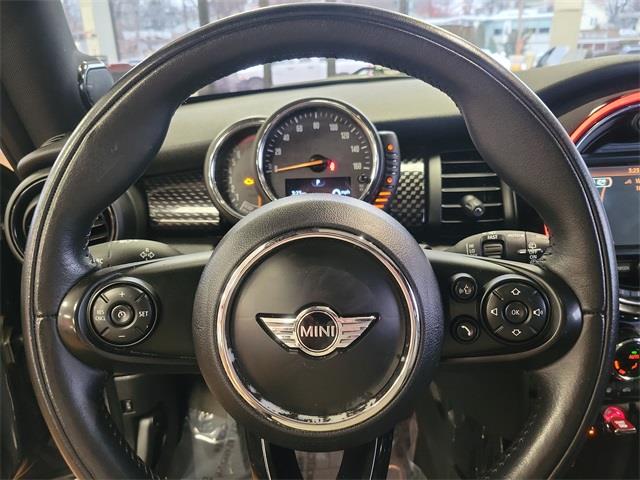 2017 Mini Cooper s Base, available for sale in Stratford, Connecticut | Wiz Leasing Inc. Stratford, Connecticut 2017 Mini Cooper s Base, available for sale in Stratford, Connecticut | Wiz Leasing Inc. Stratford, Connecticut