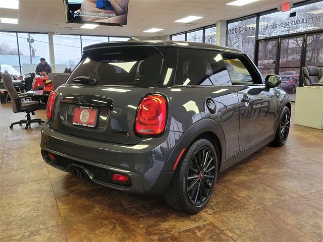 2017 Mini Cooper s Base, available for sale in Stratford, Connecticut | Wiz Leasing Inc. Stratford, Connecticut 2017 Mini Cooper s Base, available for sale in Stratford, Connecticut | Wiz Leasing Inc. Stratford, Connecticut