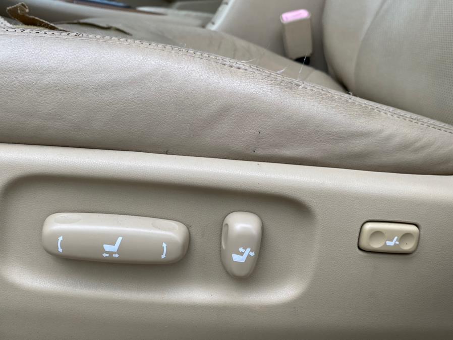 2005 Lexus ES 330 4dr Sdn, available for sale in Bridgeport, Connecticut | CT Auto. Bridgeport, Connecticut 2005 Lexus ES 330 4dr Sdn, available for sale in Bridgeport, Connecticut | CT Auto. Bridgeport, Connecticut