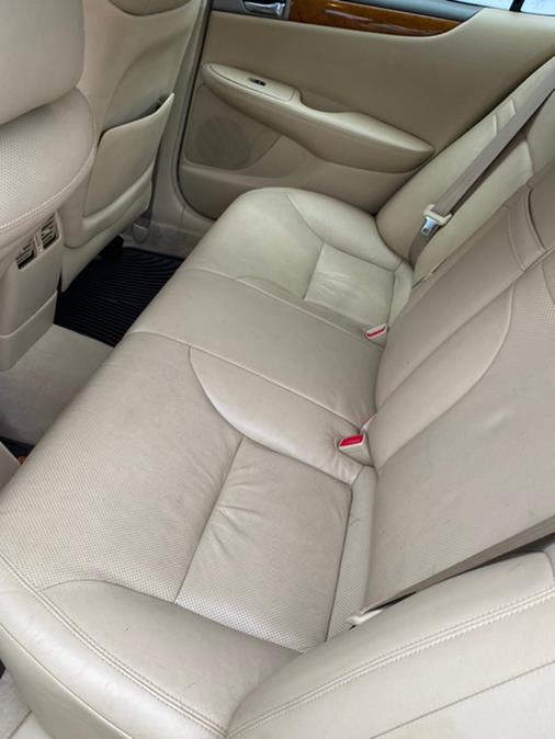 2005 Lexus ES 330 4dr Sdn, available for sale in Bridgeport, Connecticut | CT Auto. Bridgeport, Connecticut 2005 Lexus ES 330 4dr Sdn, available for sale in Bridgeport, Connecticut | CT Auto. Bridgeport, Connecticut