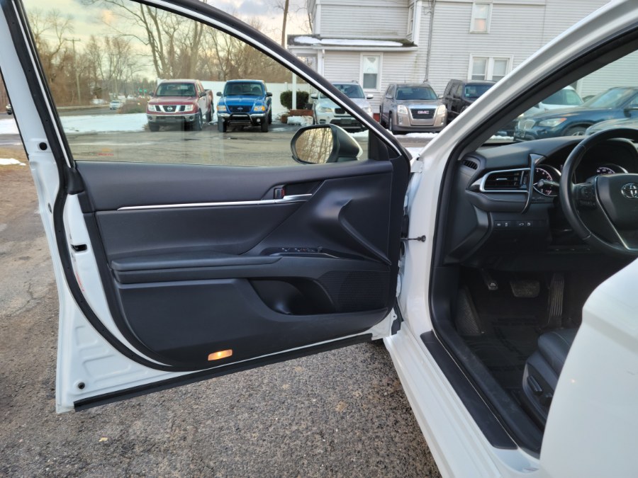 2018 Toyota Camry SE 2.5 W/Leather, available for sale in East Windsor, Connecticut | Toro Auto. East Windsor, Connecticut 2018 Toyota Camry SE 2.5 W/Leather, available for sale in East Windsor, Connecticut | Toro Auto. East Windsor, Connecticut