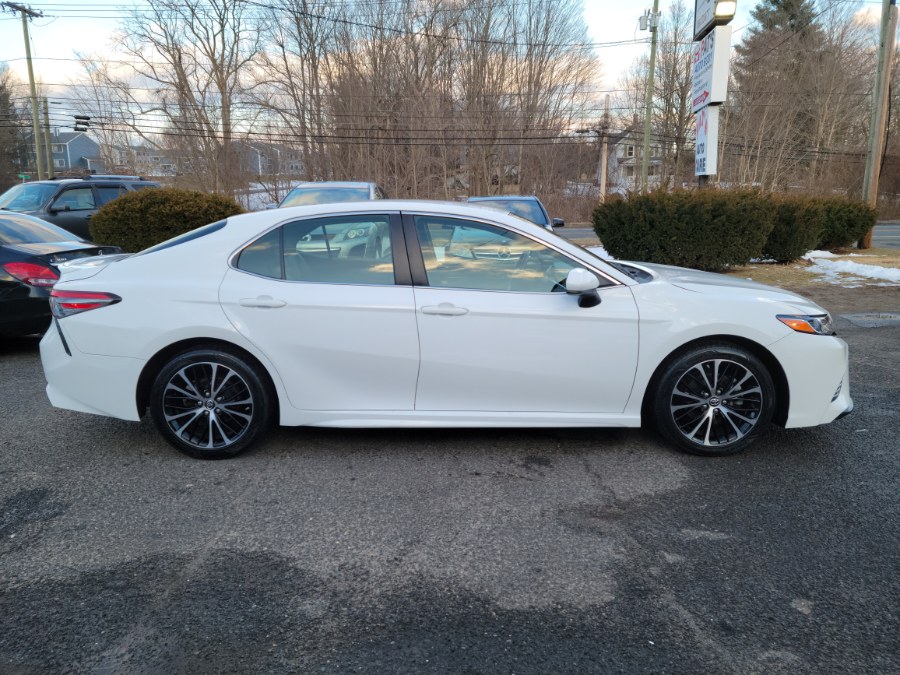2018 Toyota Camry SE 2.5 W/Leather, available for sale in East Windsor, Connecticut | Toro Auto. East Windsor, Connecticut 2018 Toyota Camry SE 2.5 W/Leather, available for sale in East Windsor, Connecticut | Toro Auto. East Windsor, Connecticut