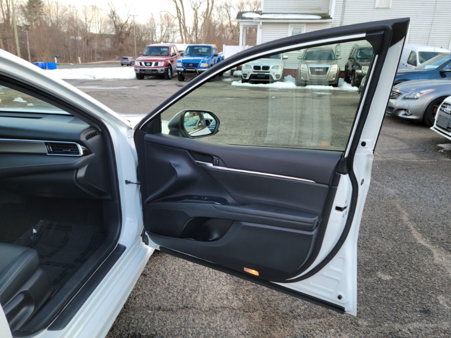 2018 Toyota Camry SE 2.5 W/Leather, available for sale in East Windsor, Connecticut | Toro Auto. East Windsor, Connecticut 2018 Toyota Camry SE 2.5 W/Leather, available for sale in East Windsor, Connecticut | Toro Auto. East Windsor, Connecticut