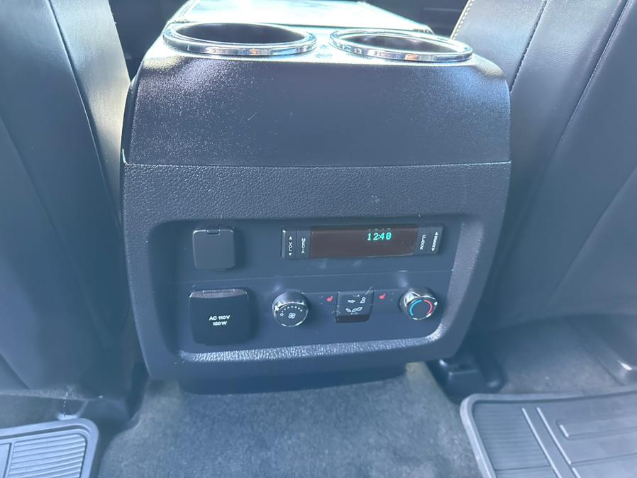 2017 Ford Expedition Platinum 4x4, available for sale in South Windsor, Connecticut | Mike And Tony Auto Sales, Inc. South Windsor, Connecticut 2017 Ford Expedition Platinum 4x4, available for sale in South Windsor, Connecticut | Mike And Tony Auto Sales, Inc. South Windsor, Connecticut