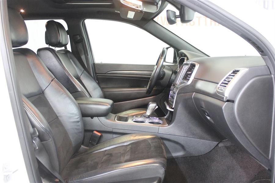 2018 Jeep Grand Cherokee LAREDO, available for sale in Paterson, New Jersey | Fast Track Motors. Paterson, New Jersey 2018 Jeep Grand Cherokee LAREDO, available for sale in Paterson, New Jersey | Fast Track Motors. Paterson, New Jersey