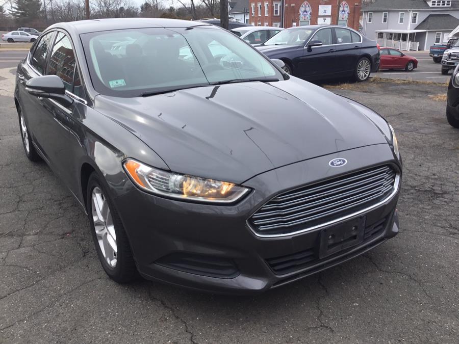 2015 Ford Fusion 4dr Sdn SE FWD, available for sale in Manchester, Connecticut | Liberty Motors. Manchester, Connecticut 2015 Ford Fusion 4dr Sdn SE FWD, available for sale in Manchester, Connecticut | Liberty Motors. Manchester, Connecticut